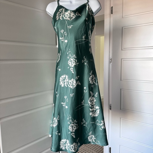 Floral Green Satin Dress - Picture 2 of 5